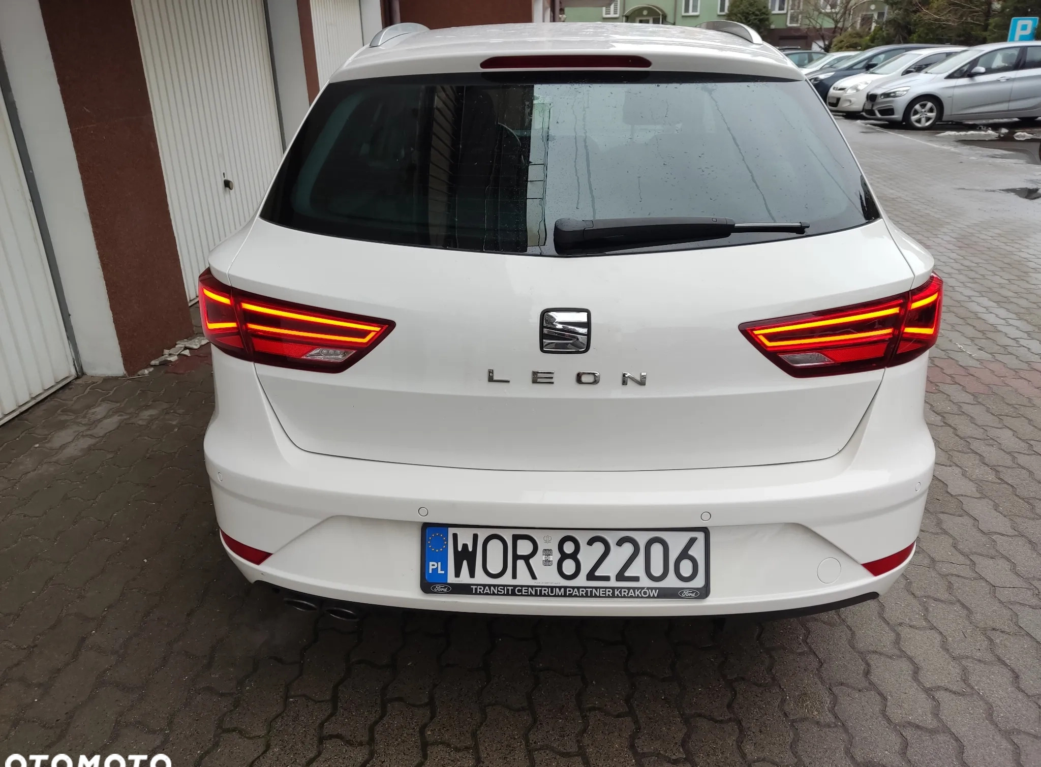 Seat Leon cena 69900 przebieg: 72000, rok produkcji 2018 z Warszawa małe 154